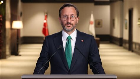 İ­l­e­t­i­ş­i­m­ ­B­a­ş­k­a­n­ı­ ­A­l­t­u­n­,­ ­C­H­P­­l­i­ ­m­i­l­l­e­t­v­e­k­i­l­l­e­r­i­n­d­e­n­ ­m­a­n­e­v­i­ ­t­a­z­m­i­n­a­t­ ­k­a­z­a­n­d­ı­